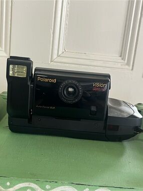 Polaroid Vision Date Auto Focus SLR Instant Camera